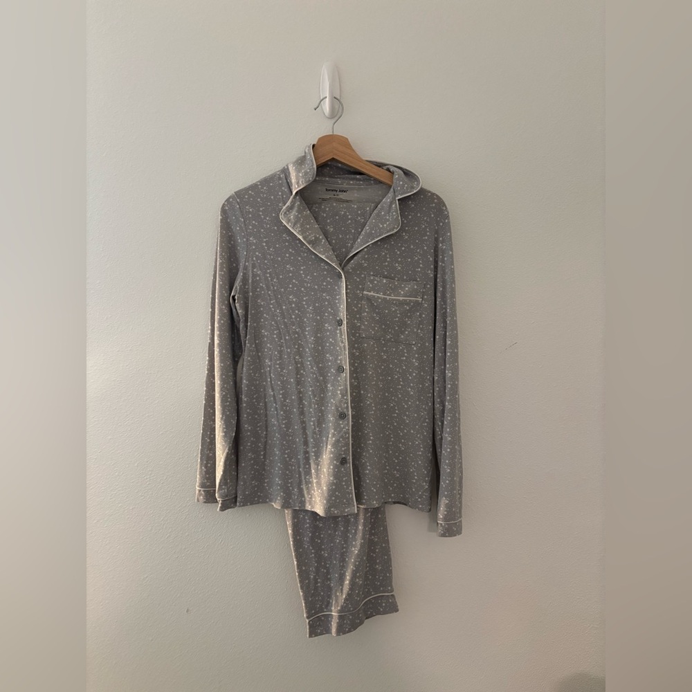 Tommy John pajama set long sleeve with pants grey stars